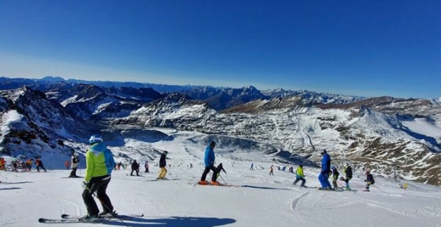 Zahajte lyžařskou sezónu na lyžích Kästle a Sporten